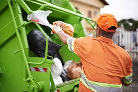 Best Construction Debris Removal  in Detroit, MI